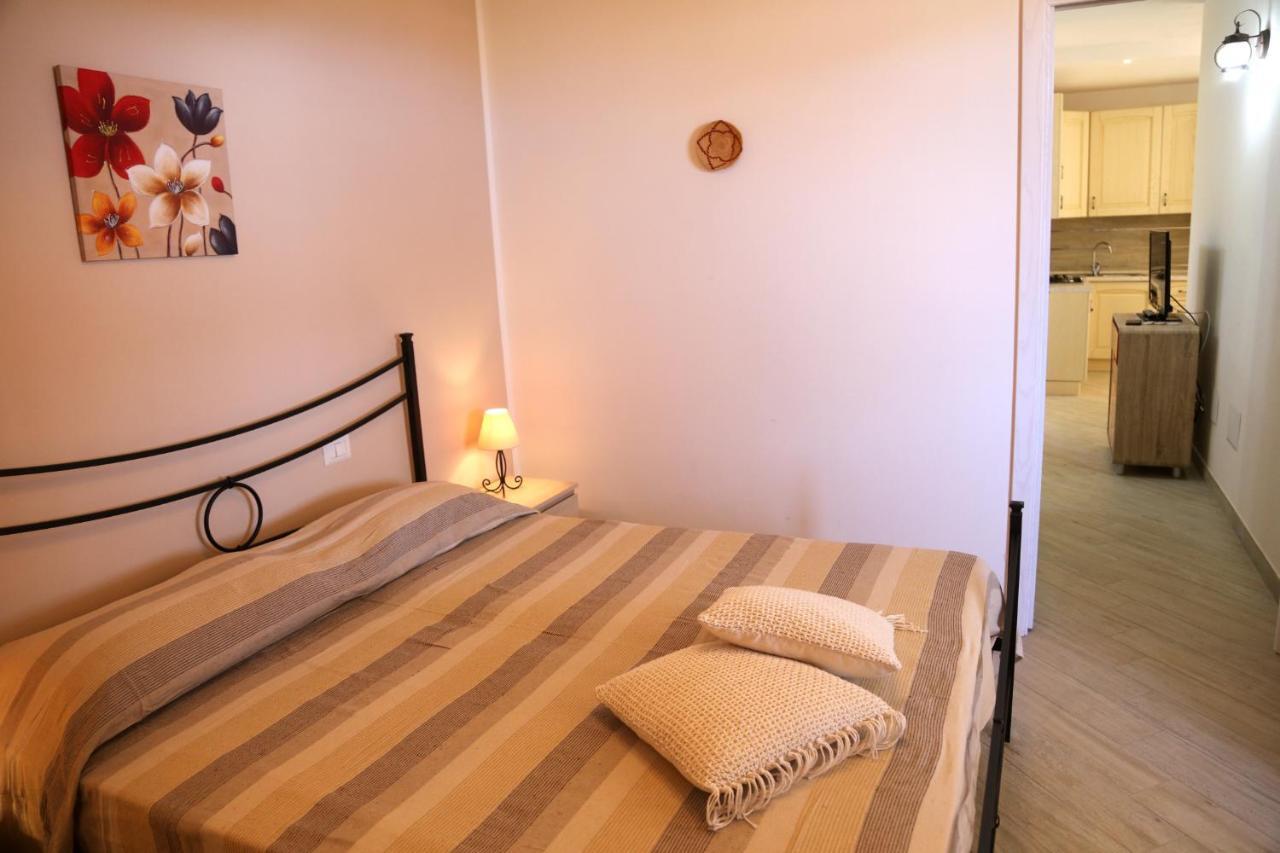 La Casa Di Geppo Apartment กัสเตลซาร์โด ภายนอก รูปภาพ