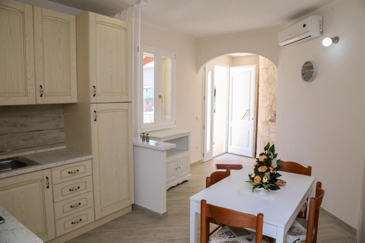 La Casa Di Geppo Apartment กัสเตลซาร์โด ภายนอก รูปภาพ